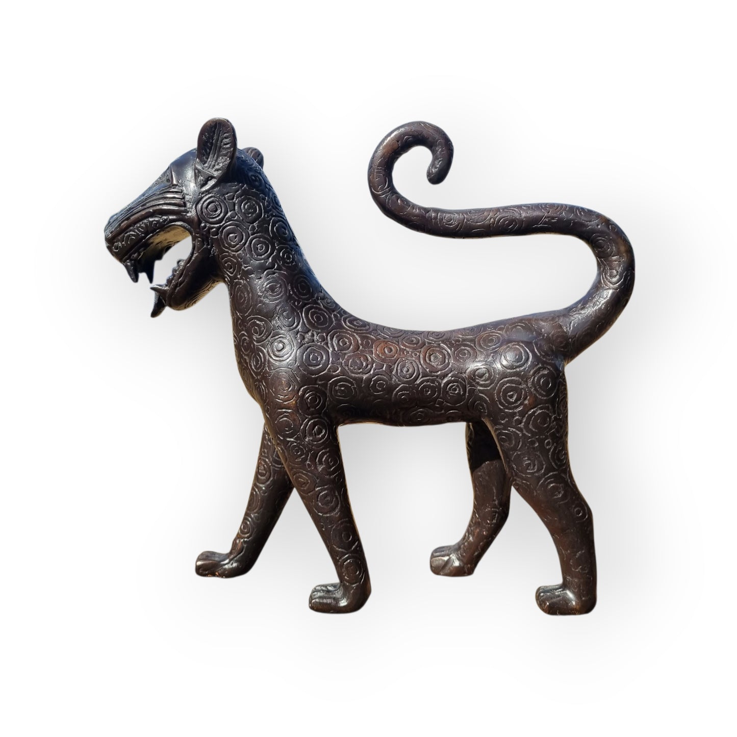 16th Century Style Decorative Antique Benin Bronze Sculpture In The Form Of A Leopard