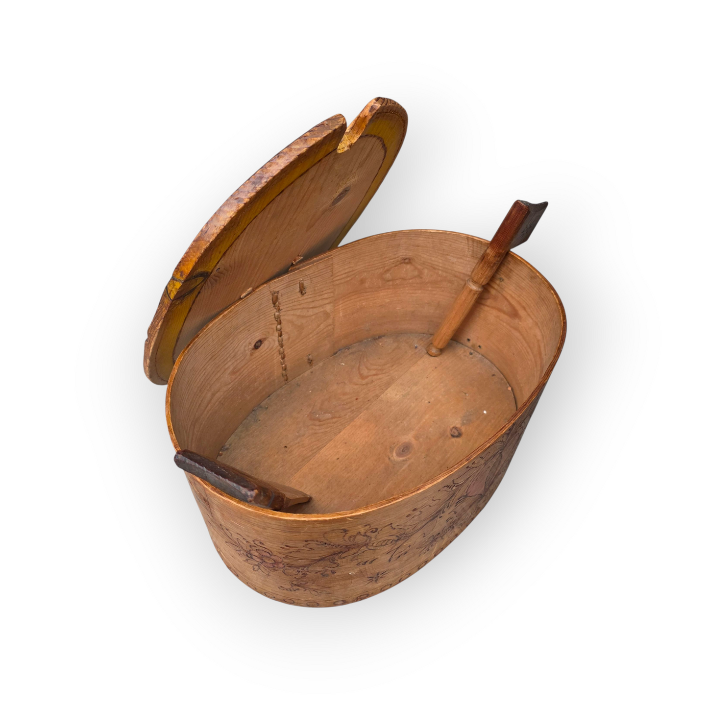 Late 18th Century Scandinavian Antique Bent Wood Box Bearing Two Love Hearts
