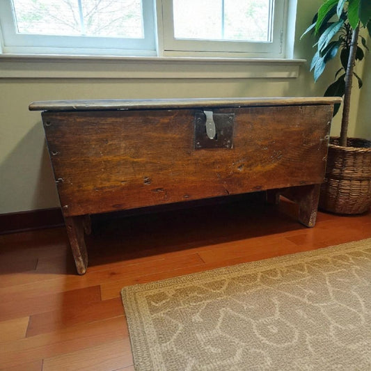 Early 17th‑Century English Antique Oak Boarded Coffer / Chest