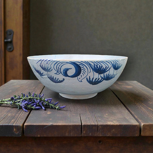18th‑Century English Antique Delftware Bowl, Bristol or London (Lambeth), circa 1720–1750