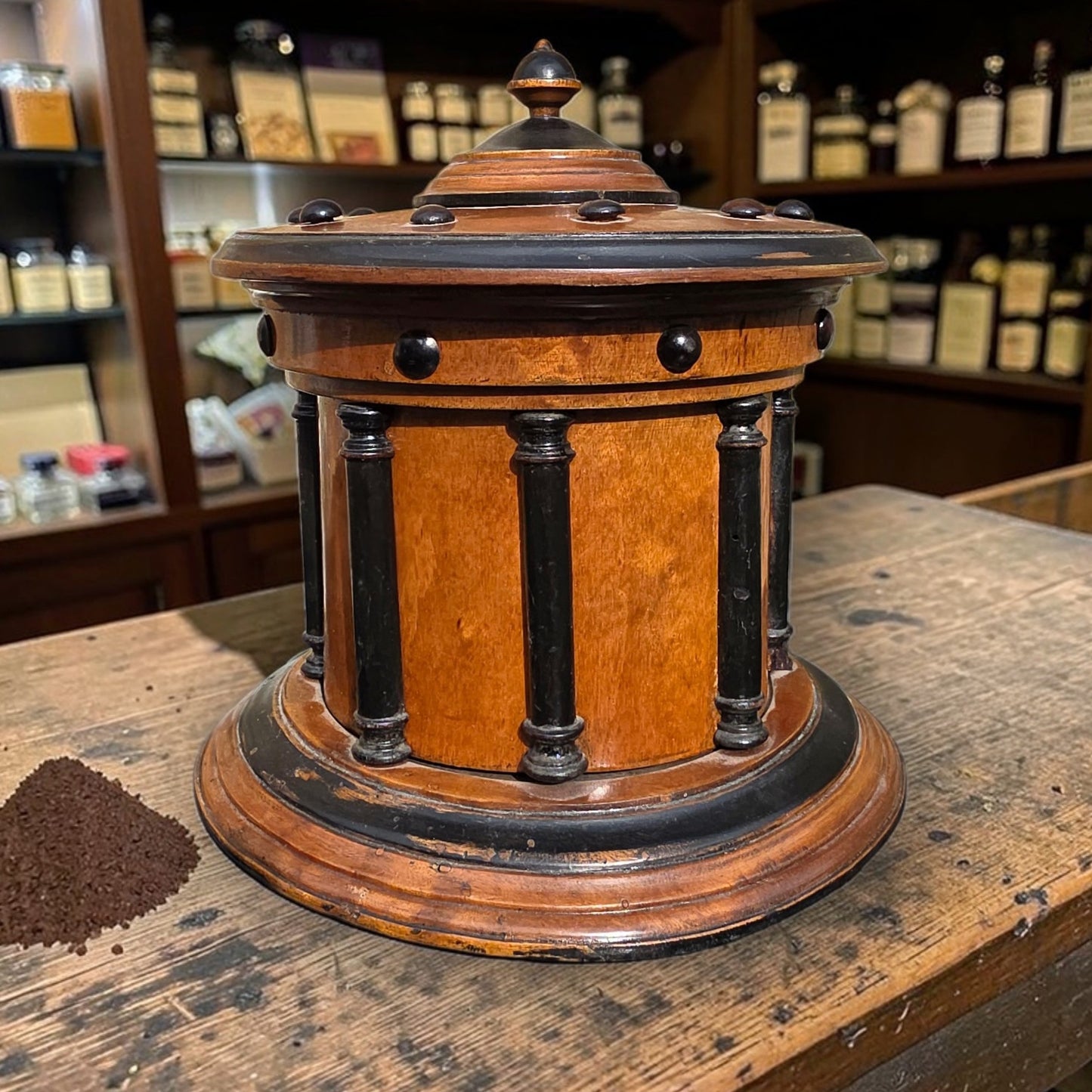 Early 19th-Century Biedermeier Antique Treen Tobacco Jar, circa 1820