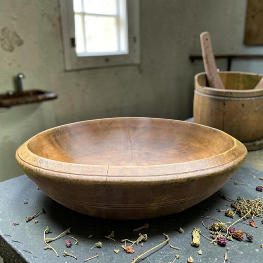Large Early 19th Century English Antique Sycamore Dairy Bowl, circa 1800-1830