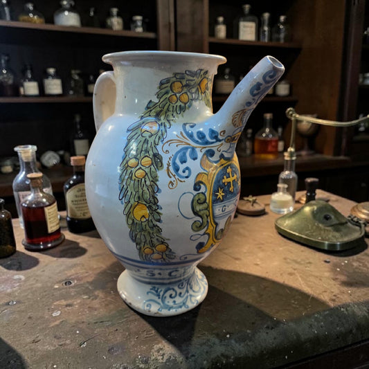 Italian Maiolica Pharmacy Syrup Jug / Jar — "Siroppo di Cicoria" Central Italy (Deruta / Montelupo / Faenza), c.1650–1720