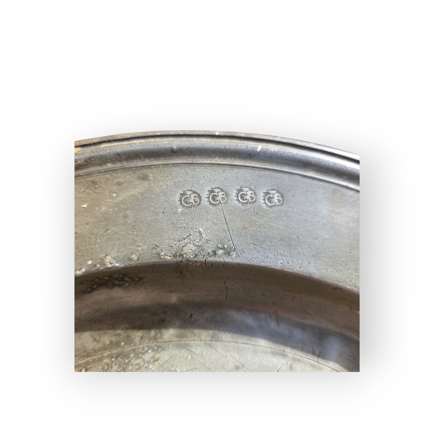 A Large English Antique Triple-Reeded Pewter Charger, circa 1675-1715, 40cm (15 3/4") Diameter