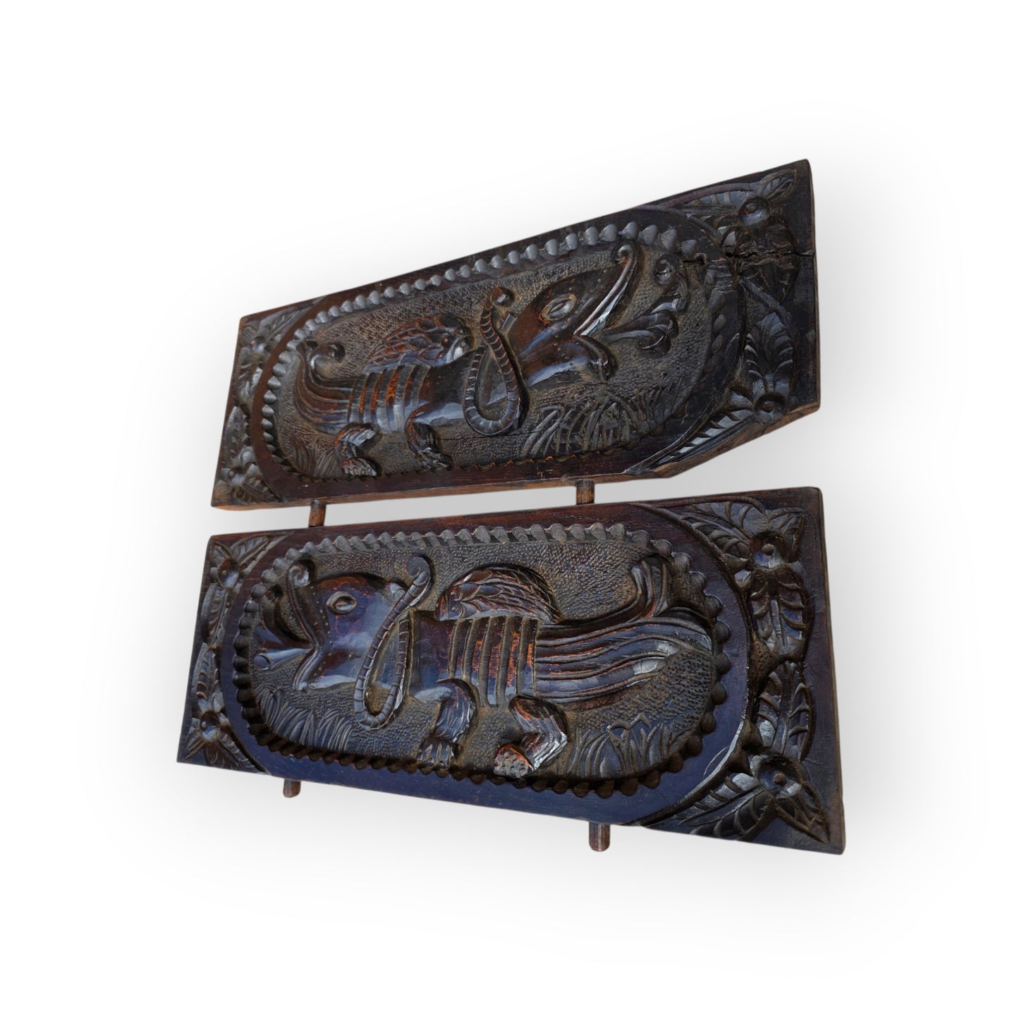 A Fine Pair of Early 17th-Century English Carved Oak Panels Depicting Wyverns, Circa 1600–1640
