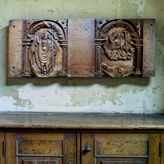 A Rare 16th Century Flemish Carved Oak Double Panel Depicting The Risen Christ & Christ In Majesty, Circa 1550–1600