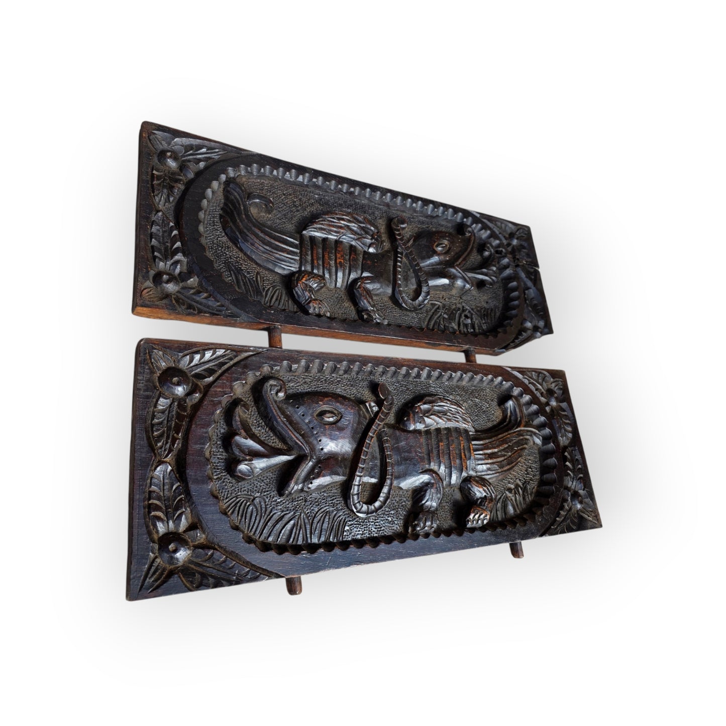 A Fine Pair of Early 17th-Century English Carved Oak Panels Depicting Wyverns, Circa 1600–1640