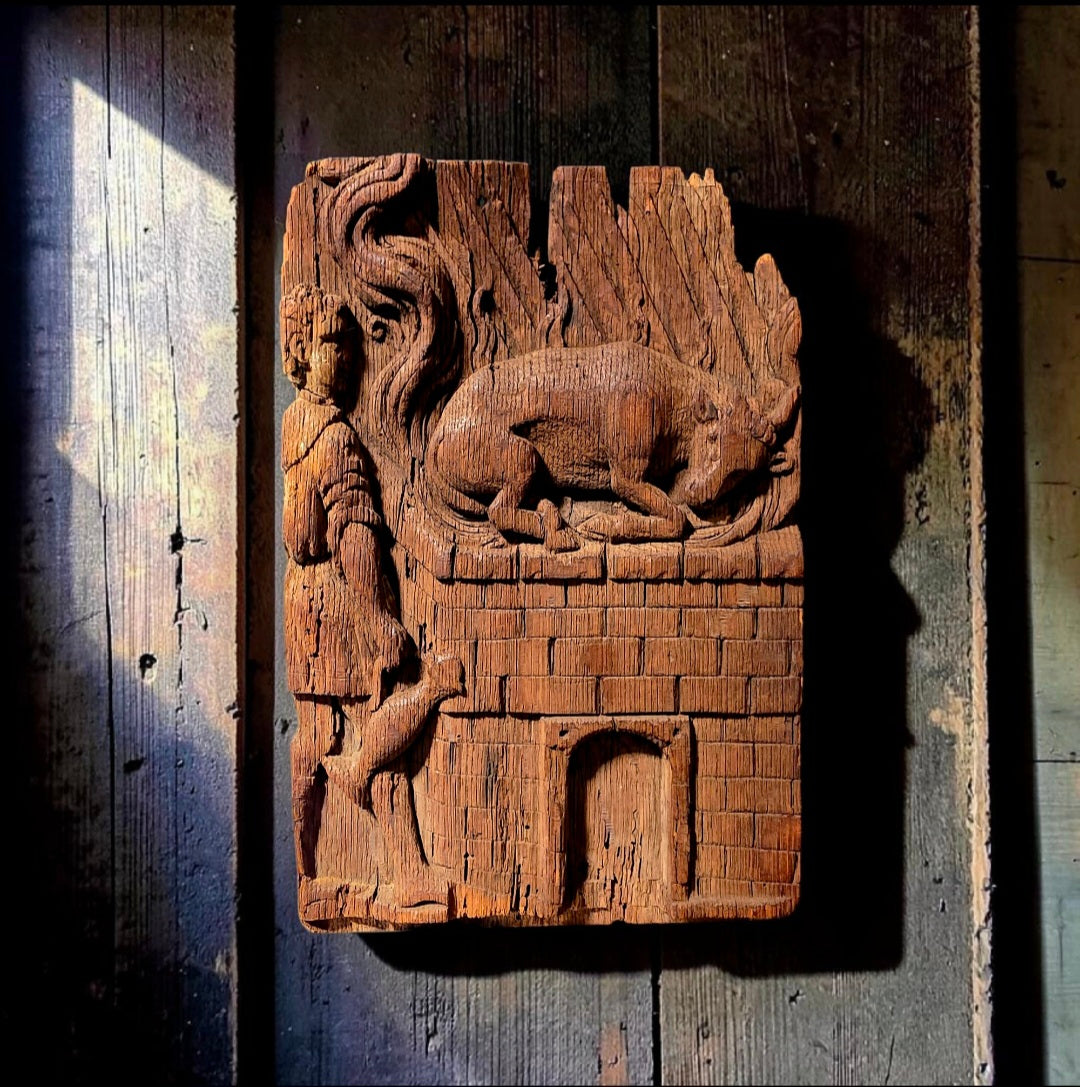 Early 17th-Century Antique Carved Oak Panel/Fragment Depicting Elijah's sacrifice on Mount Carmel, circa 1600