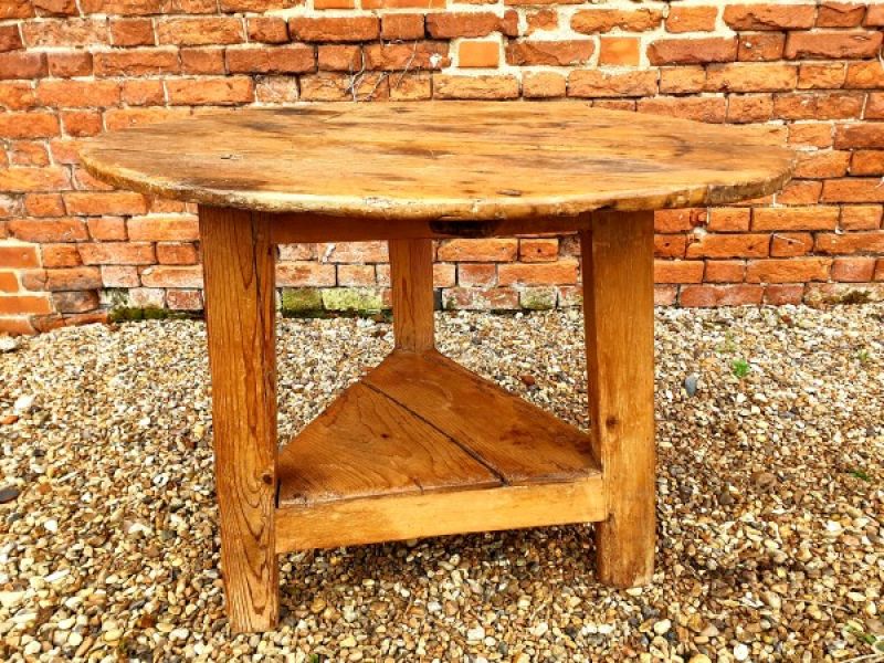 Late 18th Century Welsh Antique Pine Cricket Table