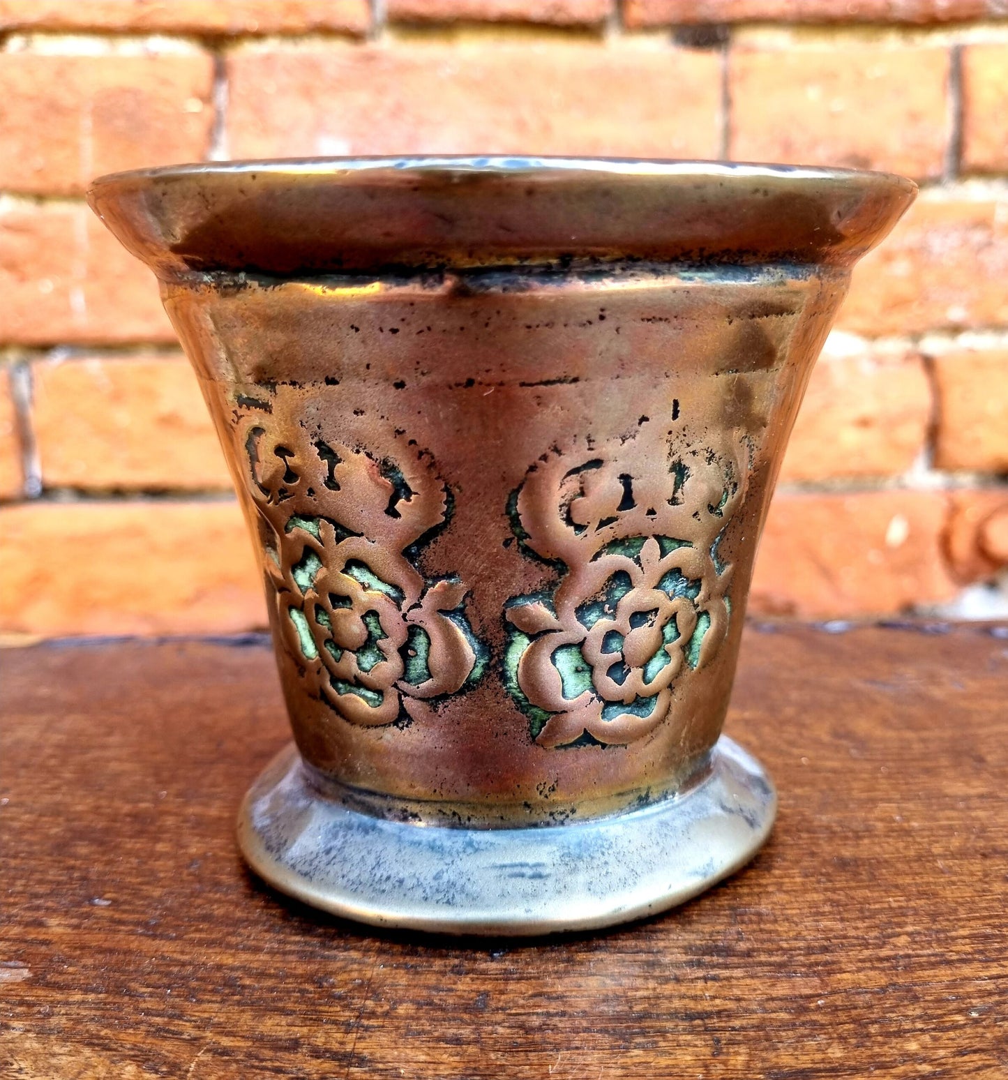 17th Century English Antique London-made Bronze Mortar, The Outer Surface Bearing Four Cast Crowned Tudor Roses