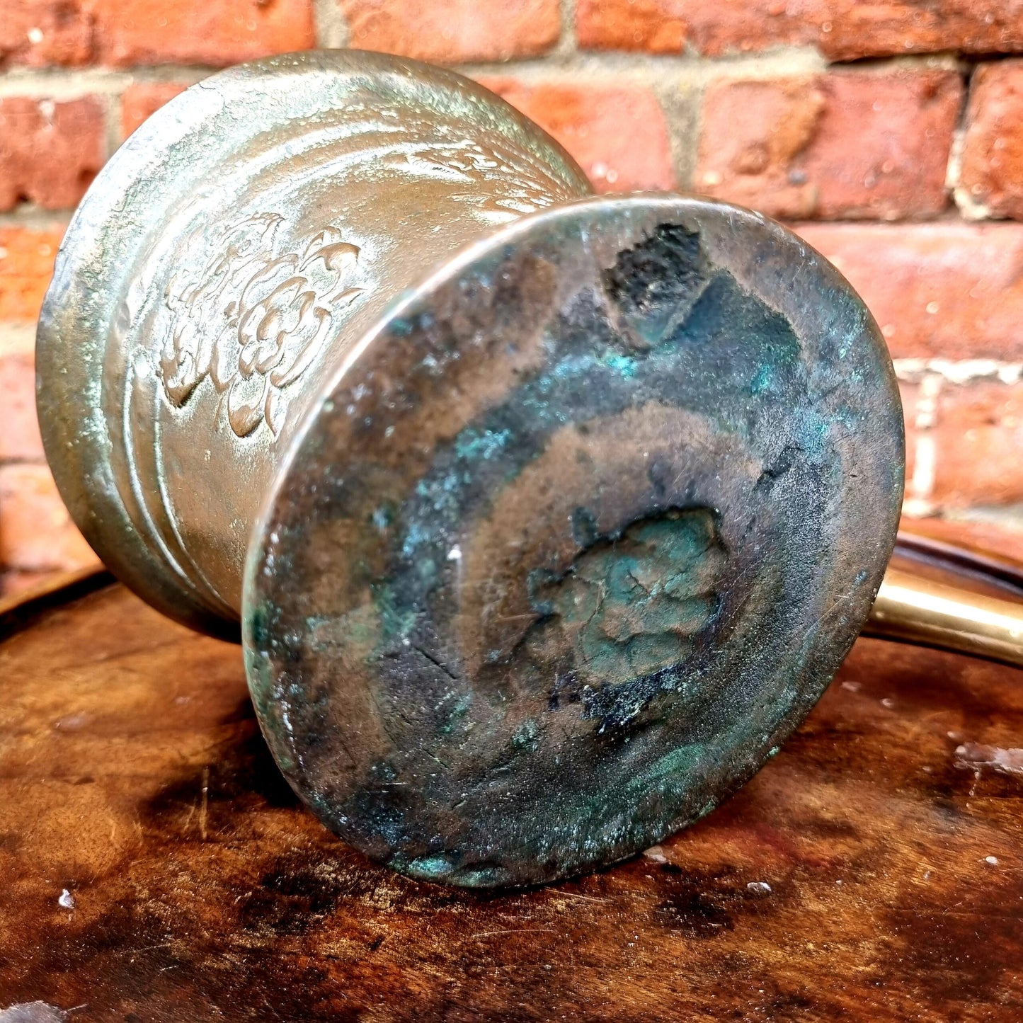 Large 17th Century English Antique London-made Bronze Mortar, The Outer Surface Bearing Four Cast Crowned Tudor Roses